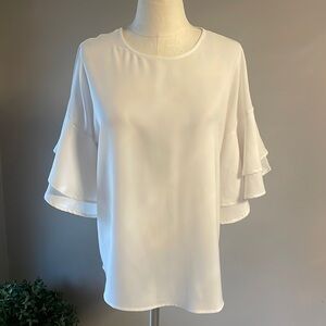 Women’s White tiered bell 3/4 sleeve blouse / top drape fabric LIKE NEW Large